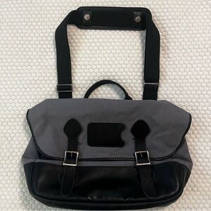 Vintage LL Bean Blue Leather Canvas Fishing Messenger Buckle Bag Leather Tag